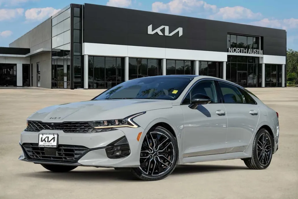 2023 Kia K5 GT photo 1
