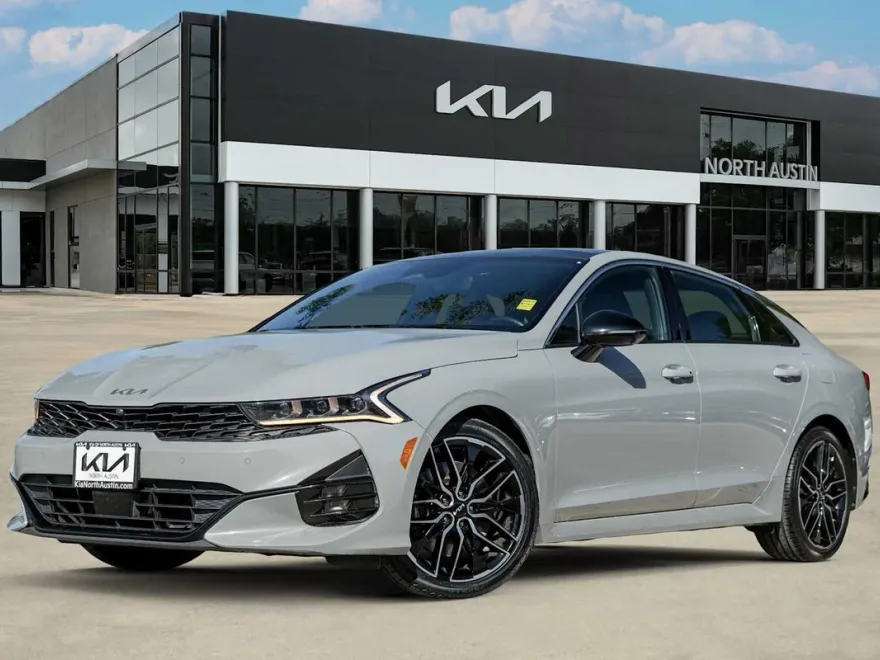 2023 Kia K5 GT photo 1