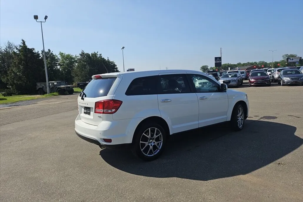 2016 Dodge Journey R/T photo 1