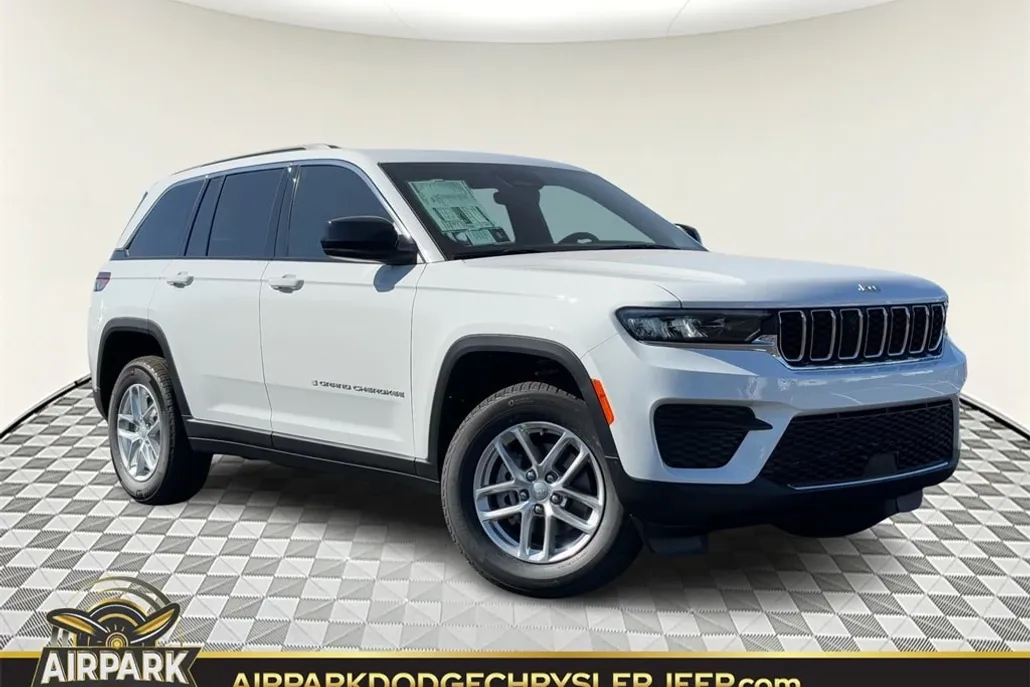 2025 Jeep Grand Cherokee Laredo photo 1