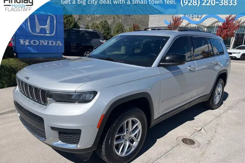 2021 Jeep Grand Cherokee Laredo photo 1