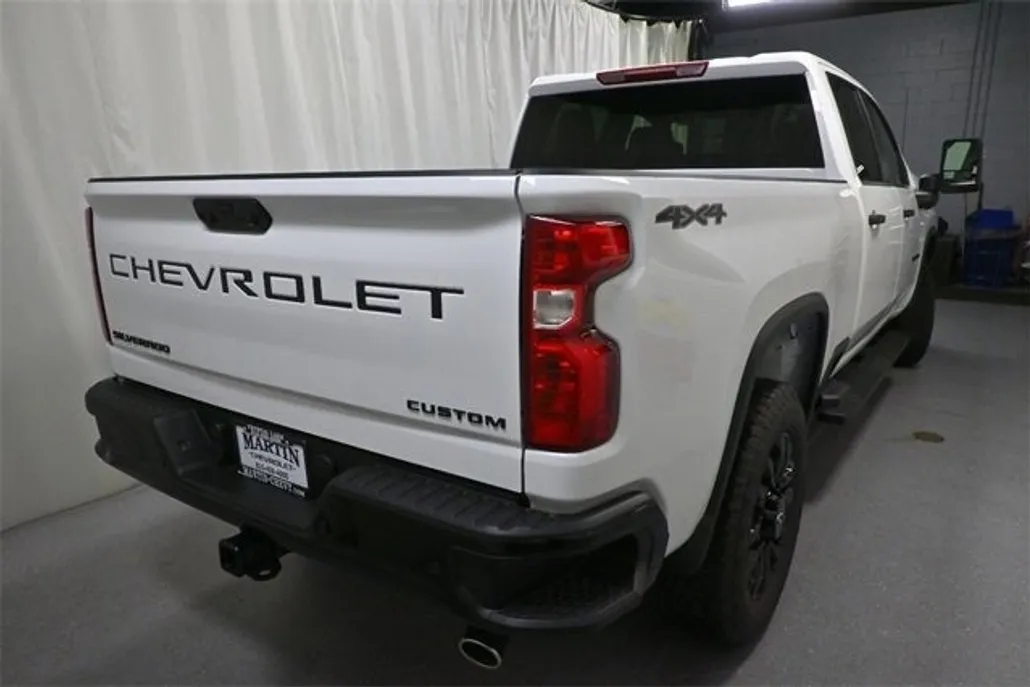 2025 Chevrolet Silverado 2500HD Custom photo 1