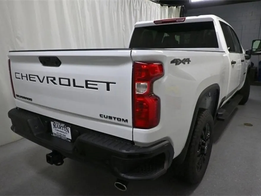 2025 Chevrolet Silverado 2500HD Custom photo 1