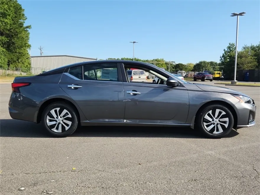 2025 Nissan Altima 2.5 S photo 1
