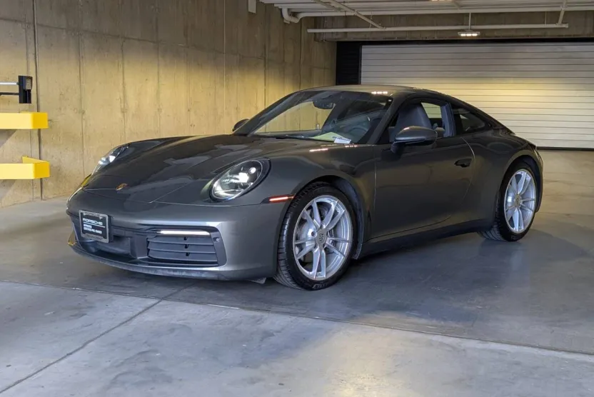 2023 Porsche 911 4 T photo 1