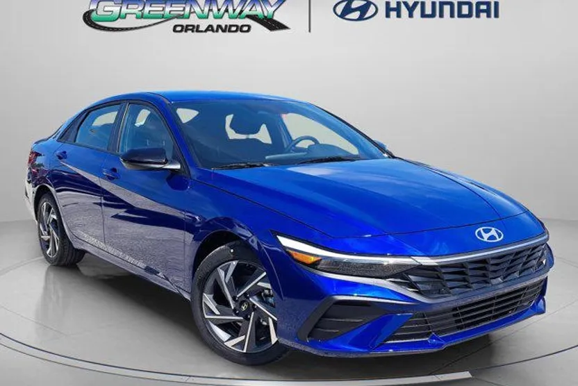 2025 Hyundai Elantra SEL Sport photo 1