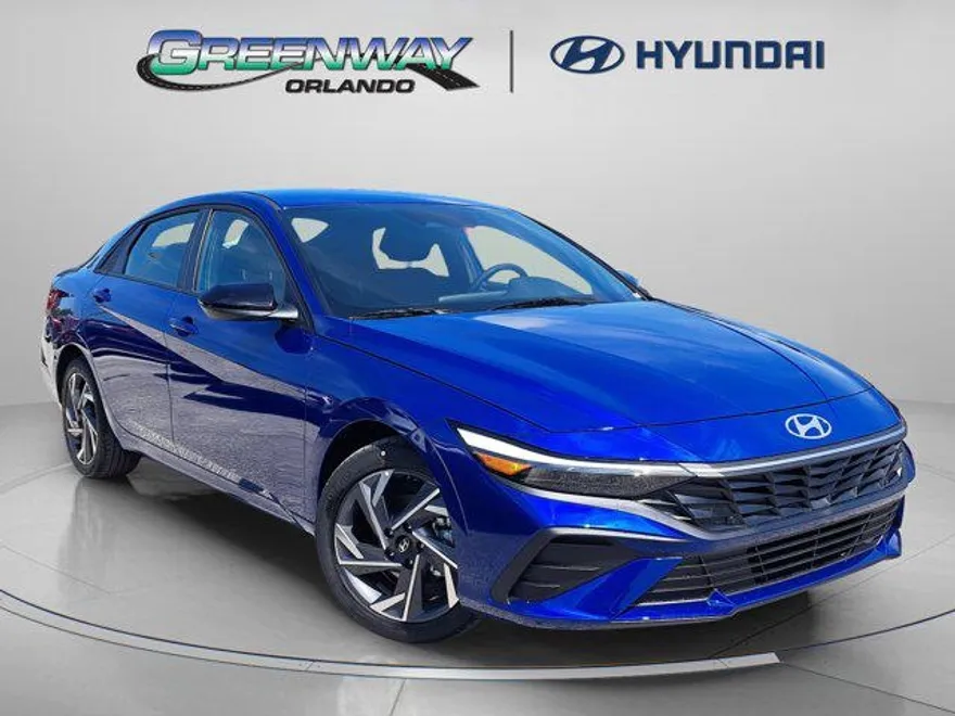 2025 Hyundai Elantra SEL Sport photo 1