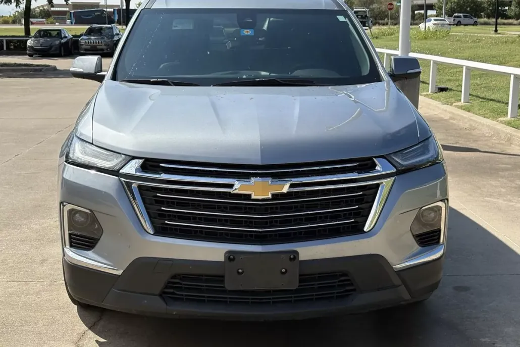 2023 Chevrolet Traverse Cloth photo 1