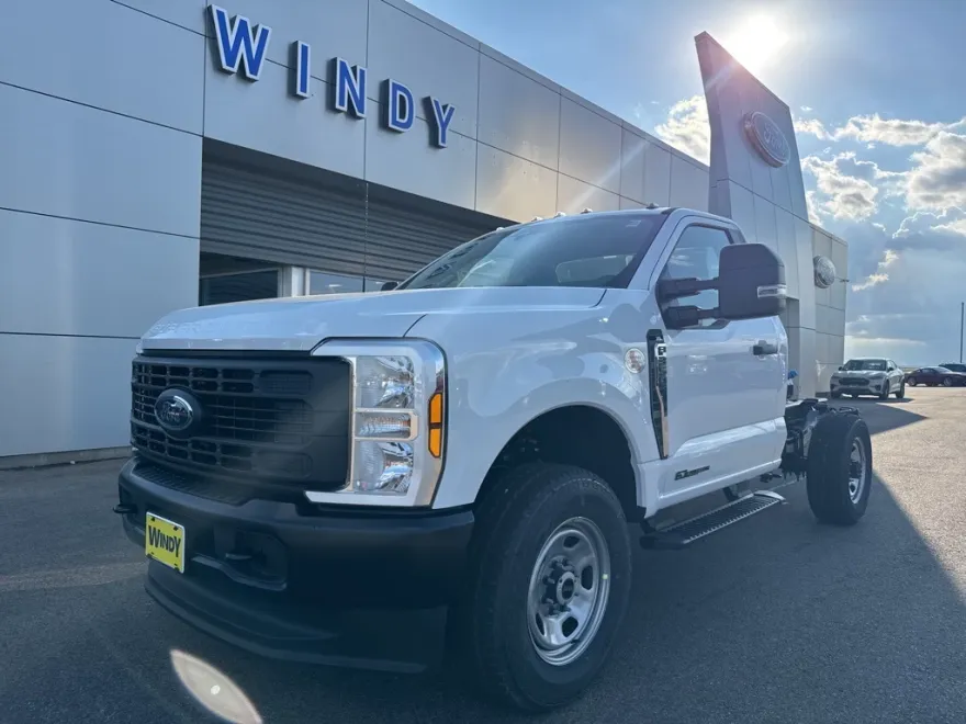 2026 Ford F-350 photo 1