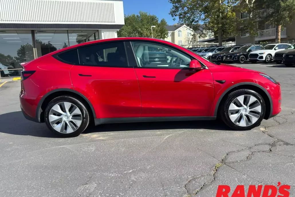 2023 Tesla Model Y Long Range photo 1