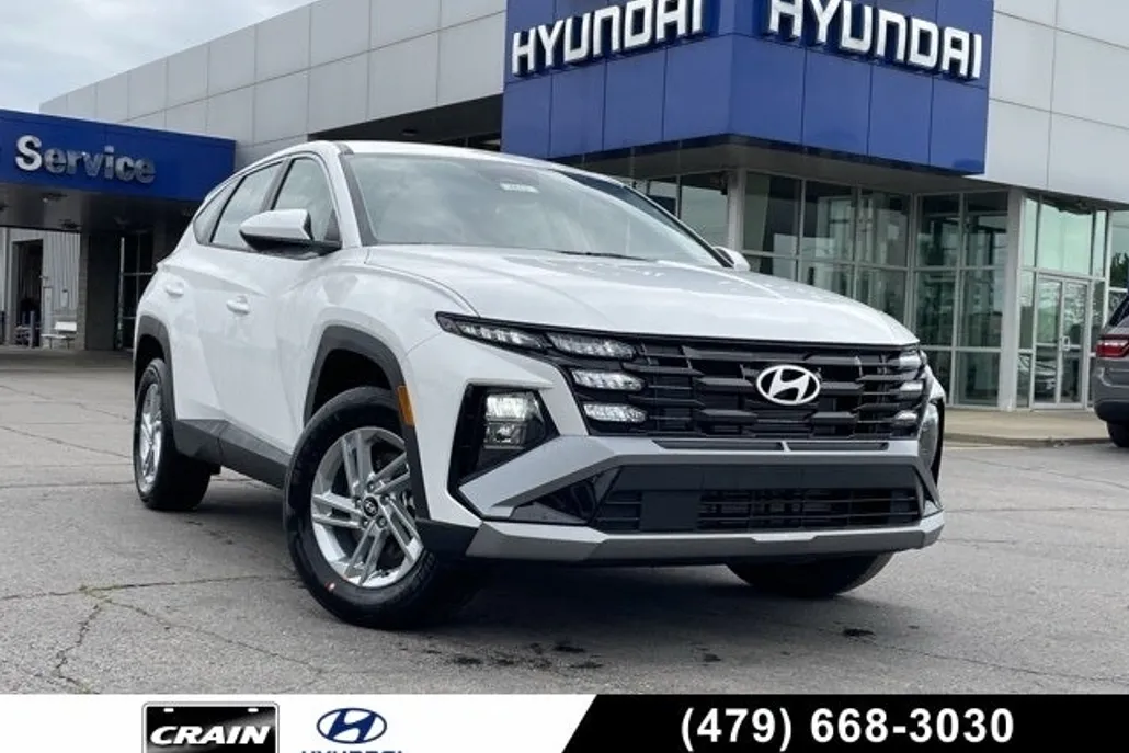 2025 Hyundai Tucson SE photo 1