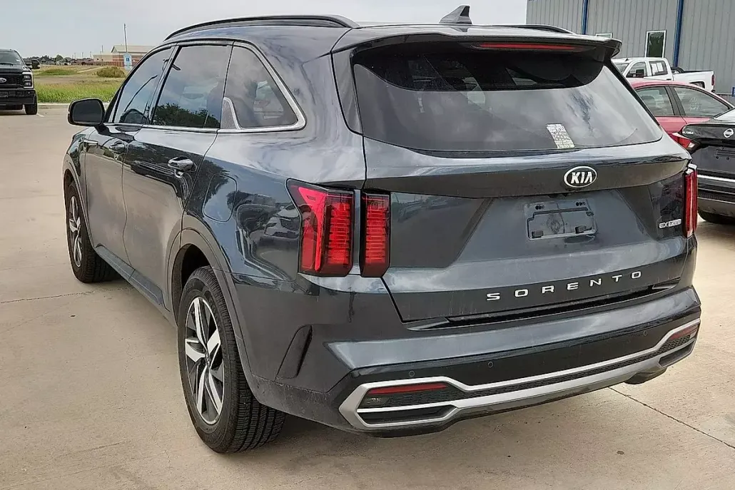 2021 Kia Sorento EX photo 1