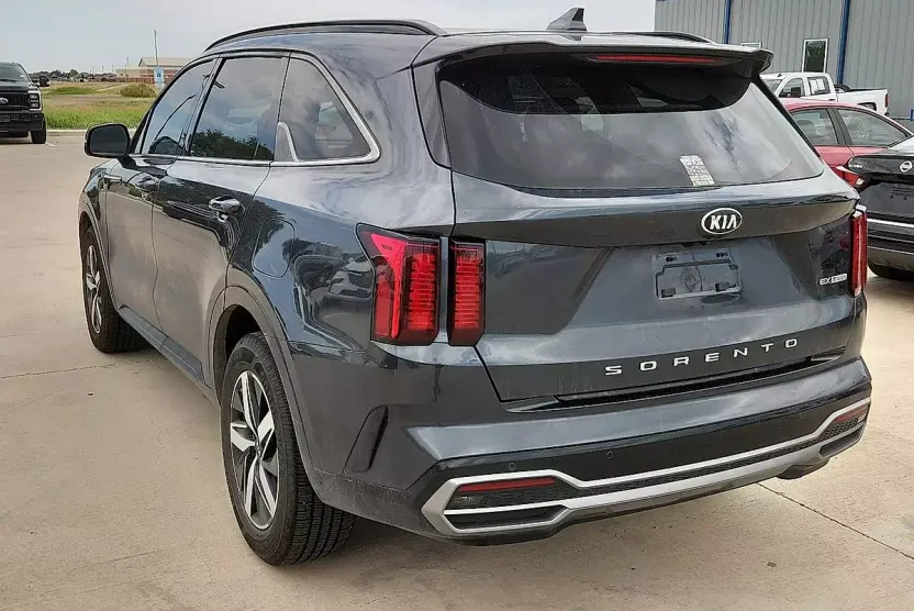 2021 Kia Sorento EX photo 1