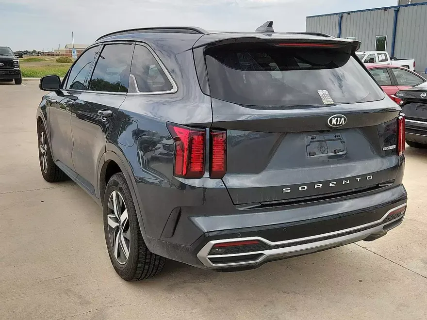 2021 Kia Sorento EX photo 1