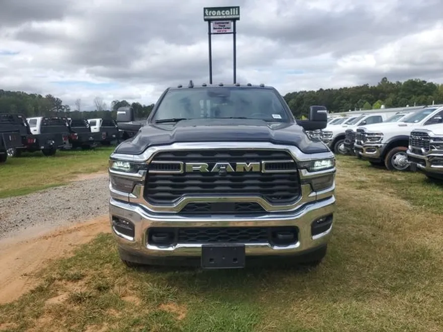 2025 Ram 3500 Tradesman photo 1