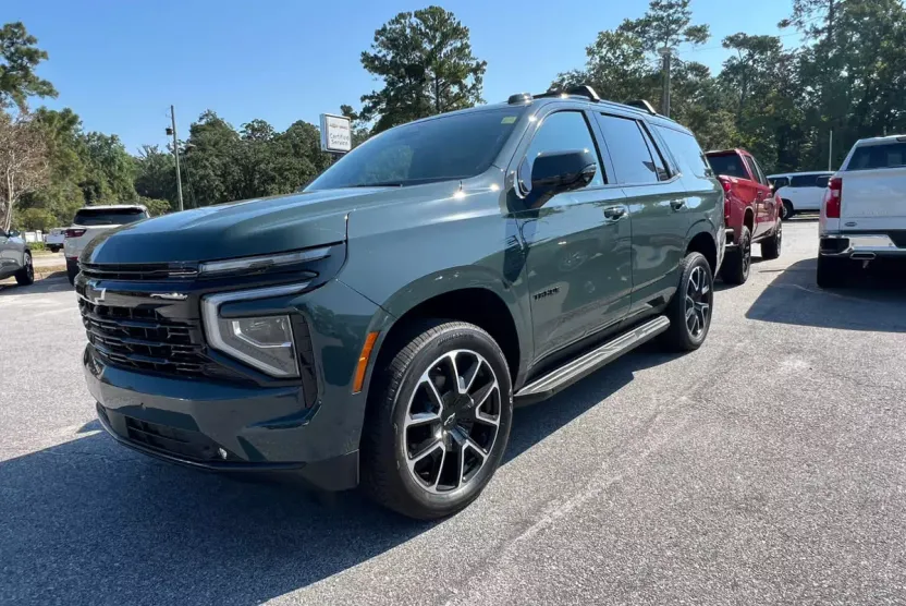 2025 Chevrolet Tahoe RST photo 1
