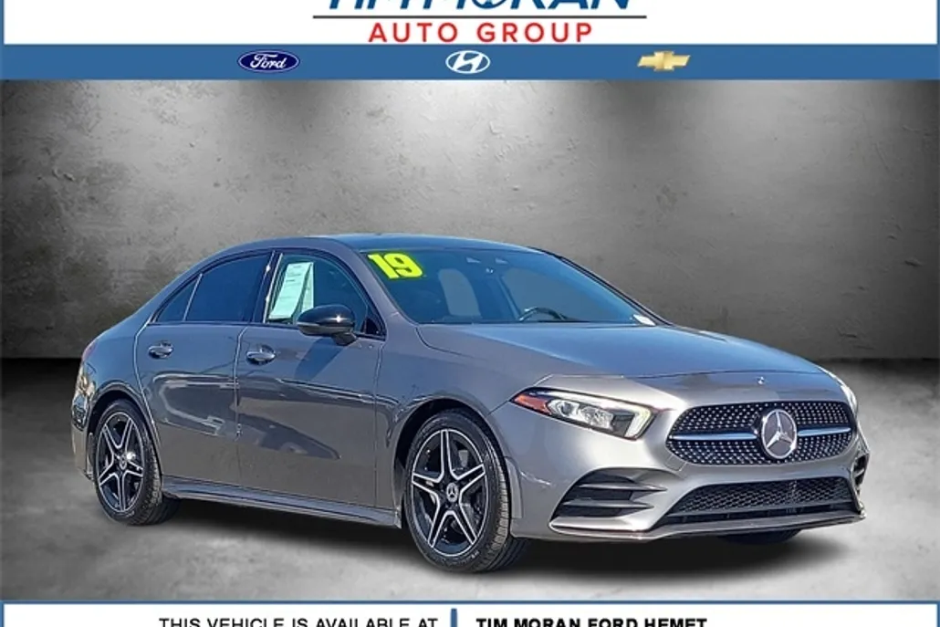 2019 Mercedes Benz A 220 4MATIC photo 1