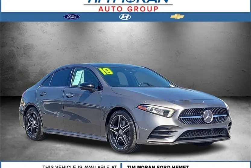 2019 Mercedes Benz A 220 4MATIC photo 1