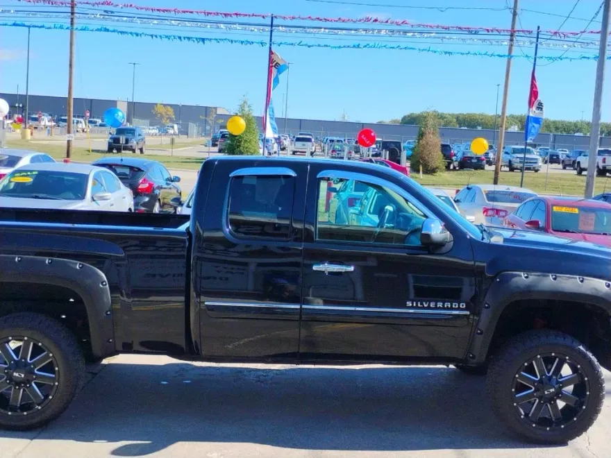 2013 Chevrolet Silverado 1500 LT photo 1