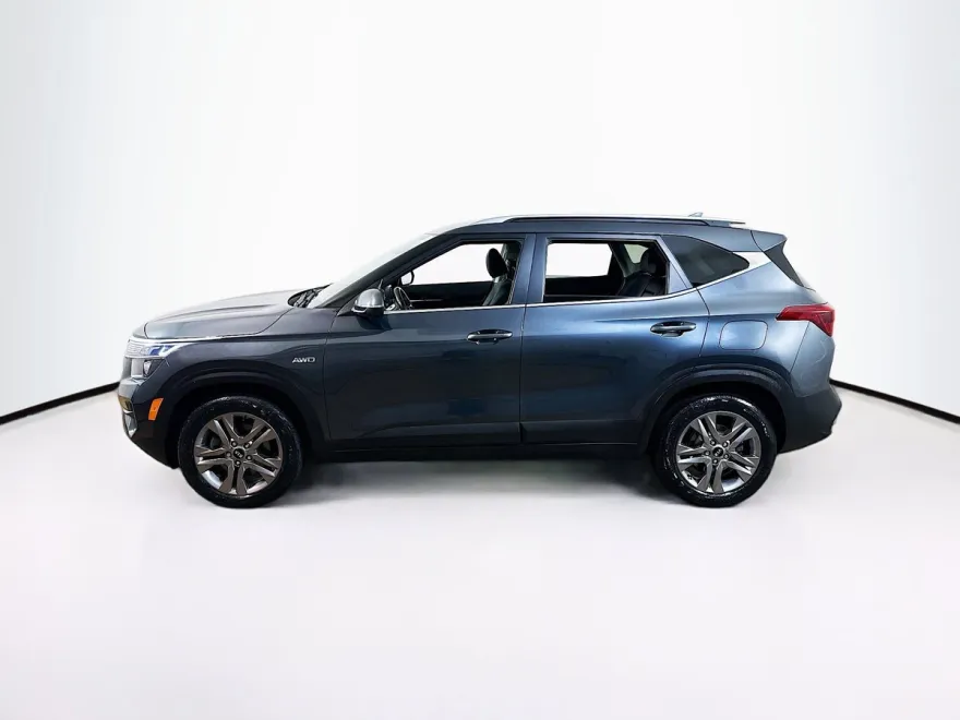 2021 Kia Seltos S photo 1