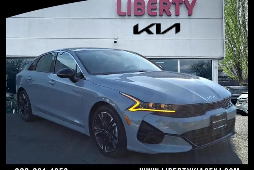 2022 Kia K5 GT-Line photo 1