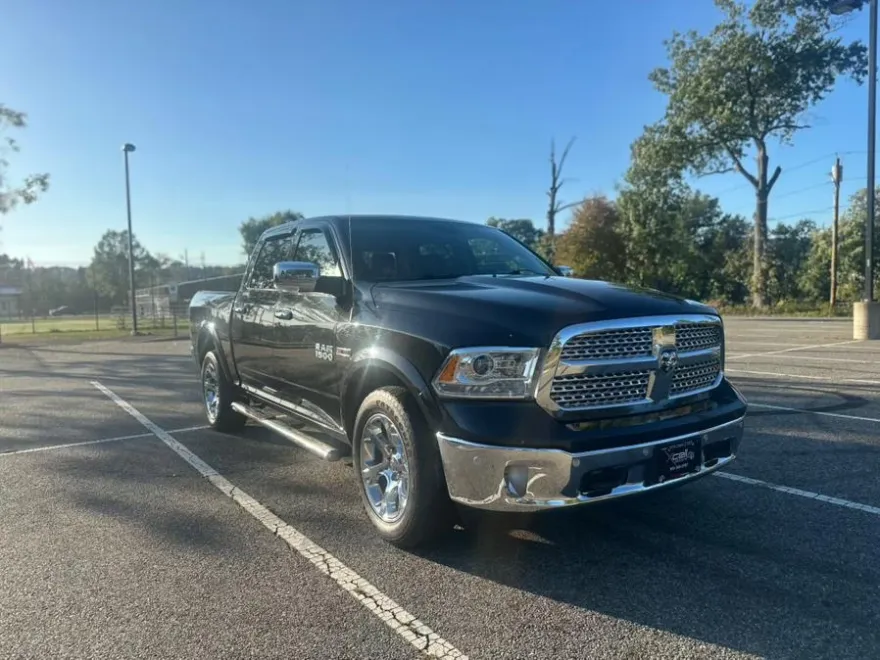 2015 Ram 1500 Laramie photo 1