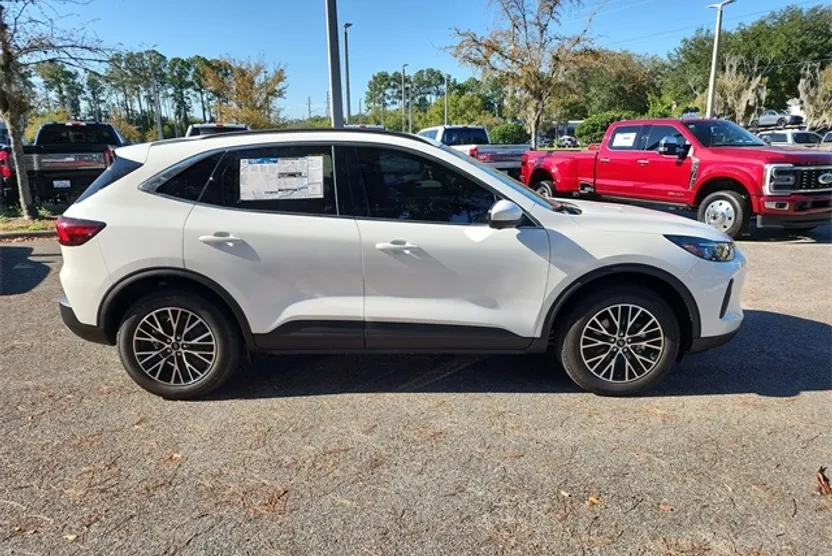 2025 Ford Escape Plug-In Hybrid Base photo 1