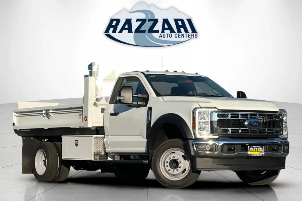 2024 Ford F-550 photo 1
