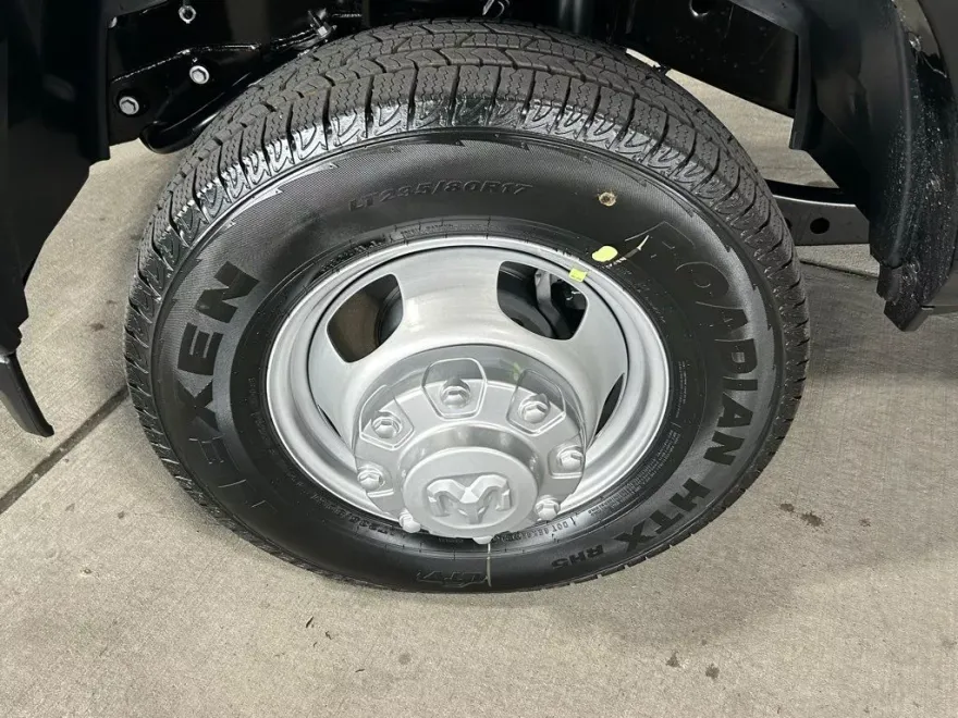 2024 Ram 3500 Tradesman photo 1