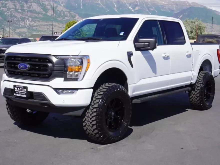 2023 Ford F-150 XLT photo 1
