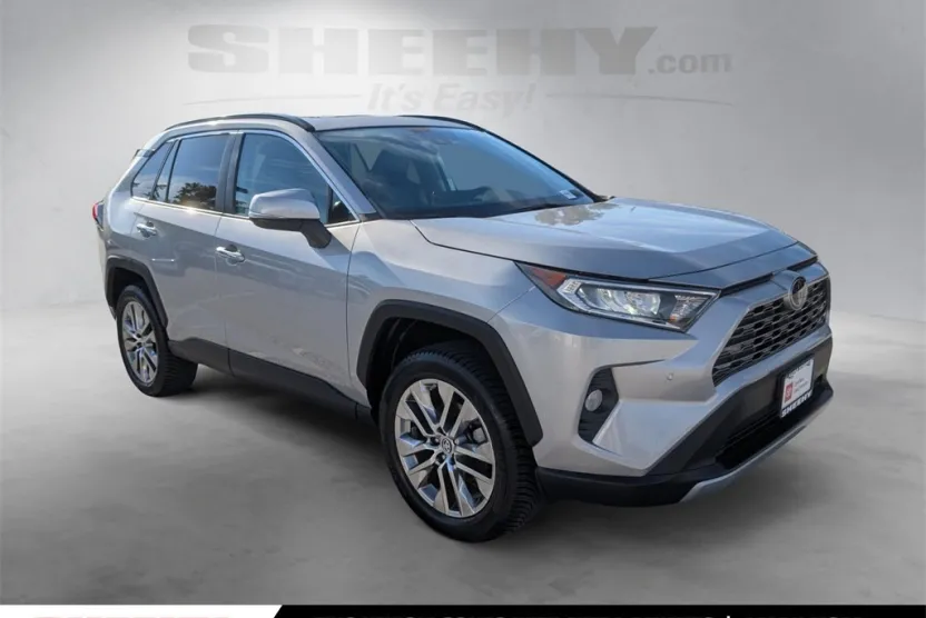 2019 Toyota RAV4 Limited photo 1