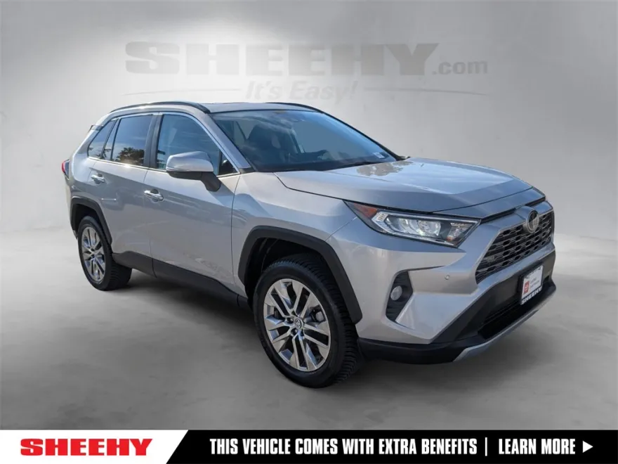 2019 Toyota RAV4 Limited photo 1