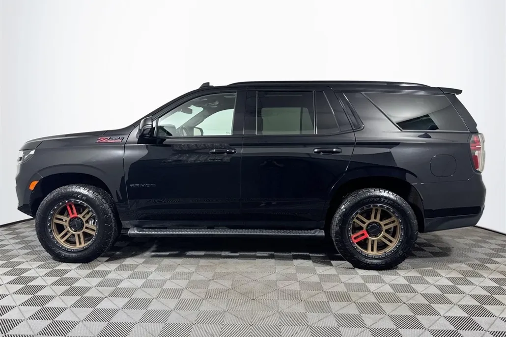 2023 Chevrolet Tahoe Z71 photo 1