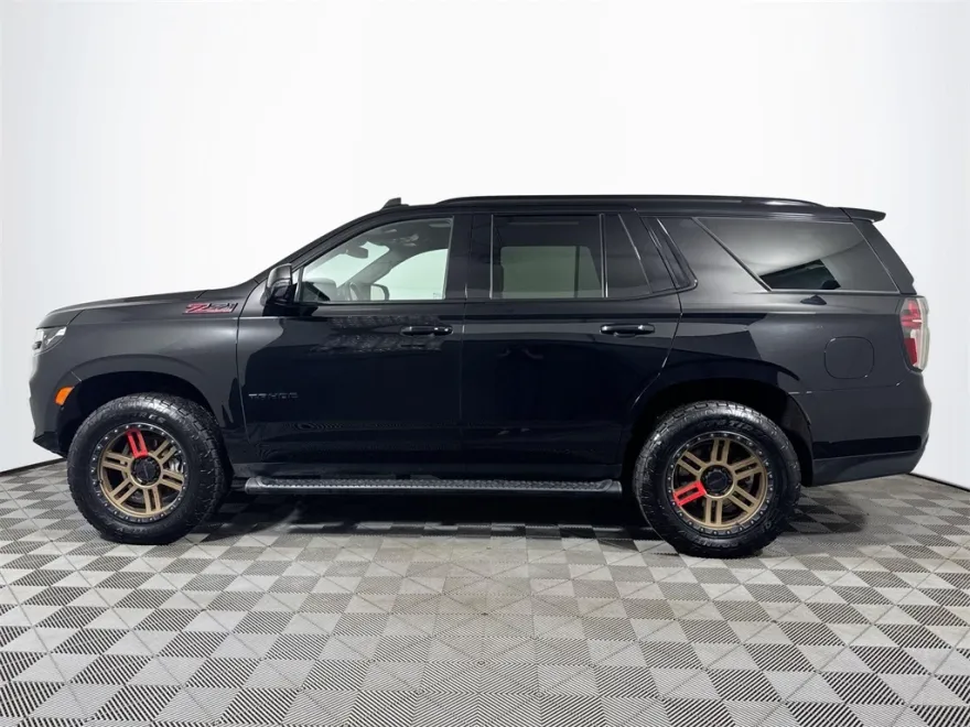 2023 Chevrolet Tahoe Z71 photo 1