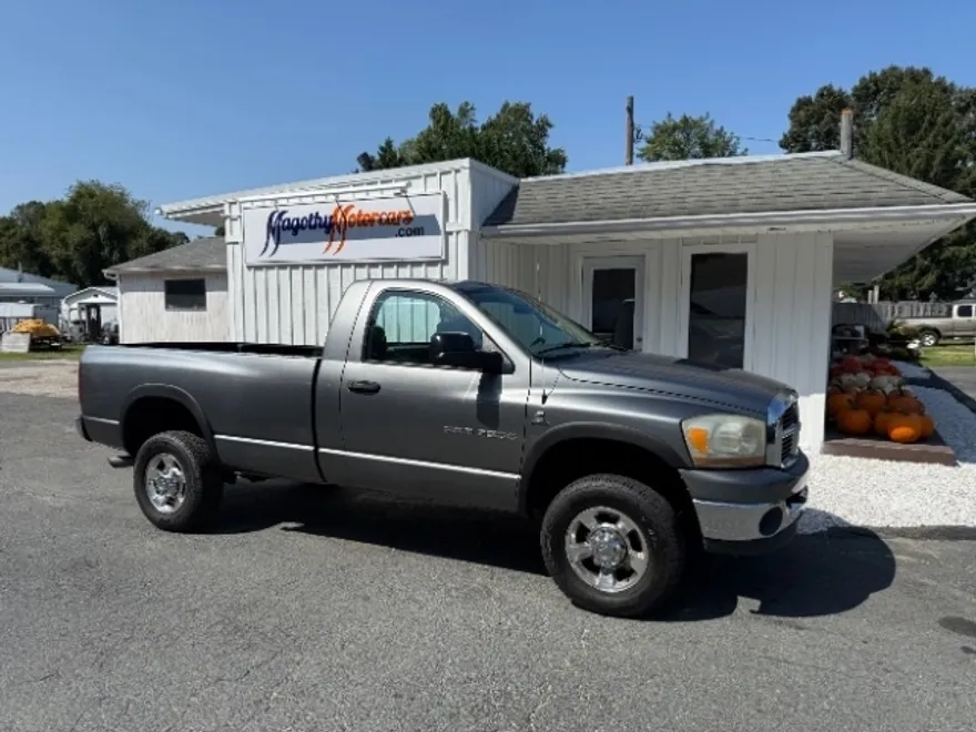 2006 Dodge Ram SLT Wagon photo 1