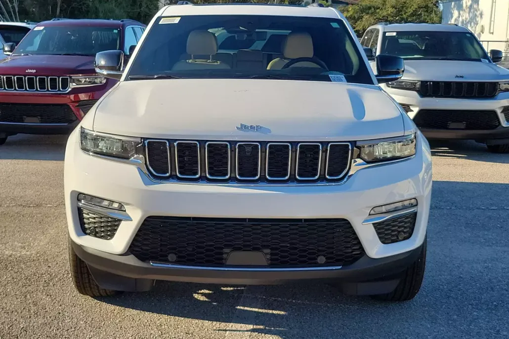 2025 Jeep Grand Cherokee Limited photo 1