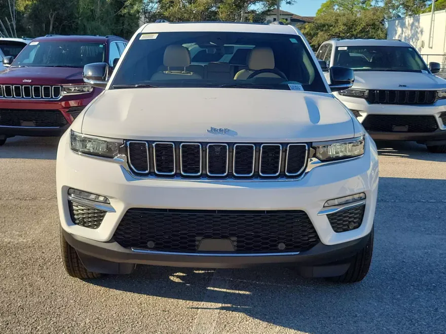 2025 Jeep Grand Cherokee Limited photo 1