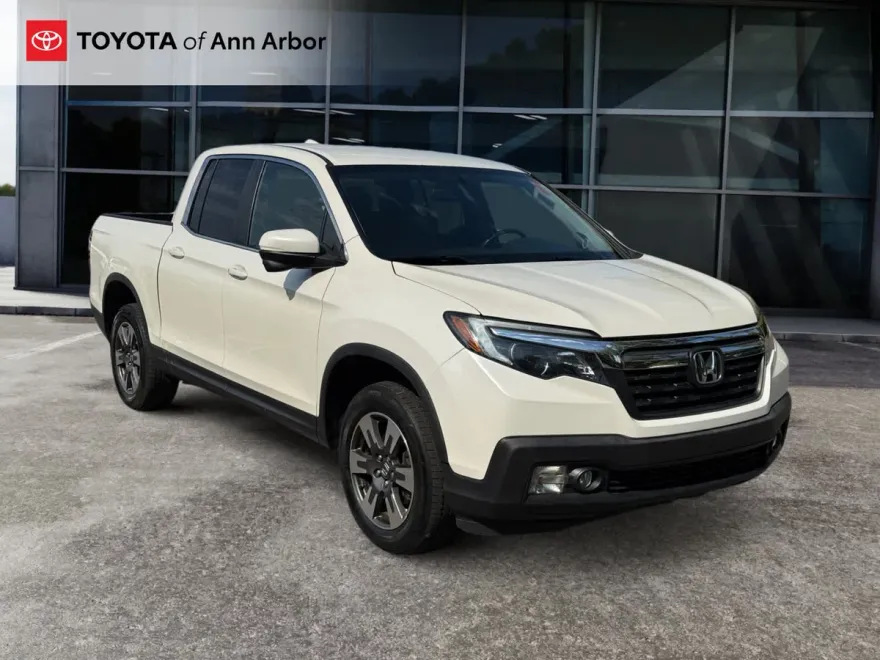 2017 Honda Ridgeline RTL-T photo 1