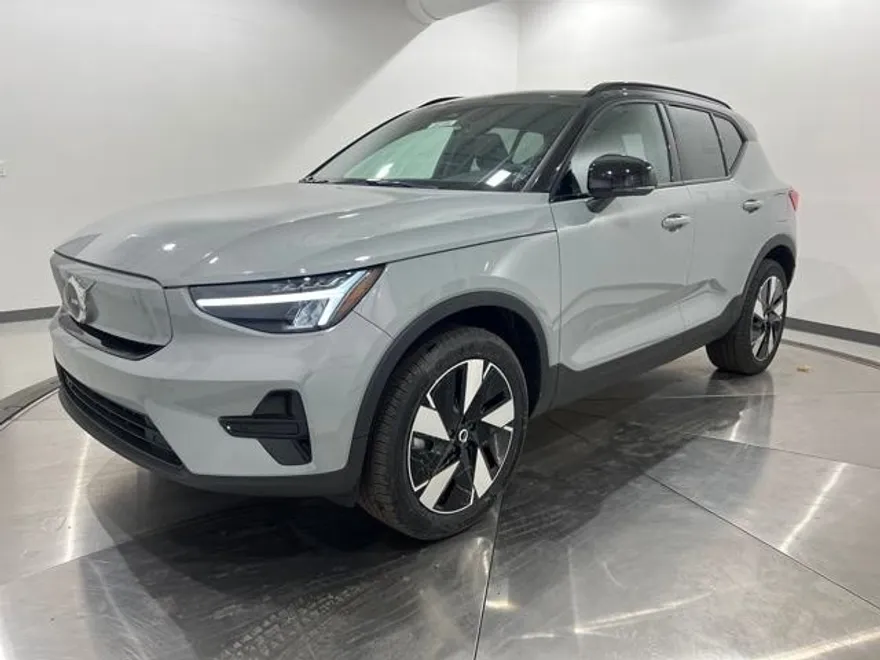 2024 Volvo XC40 Recharge Twin Core photo 1