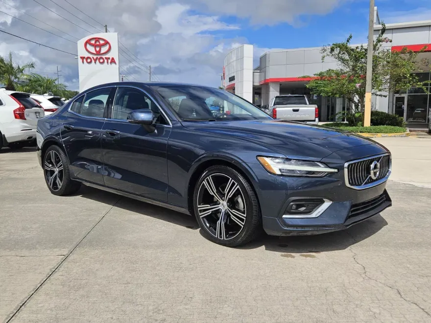 2022 Volvo S60 B5 Inscription photo 1