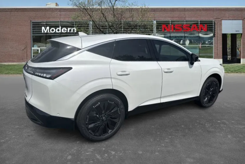 2025 Nissan Murano Platinum photo 1