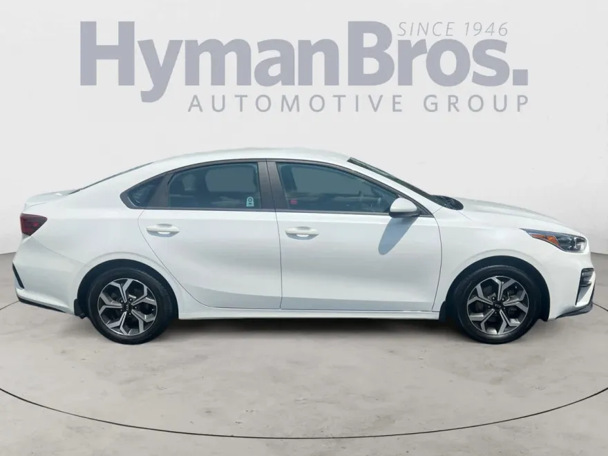2021 Kia Forte LXS photo 1