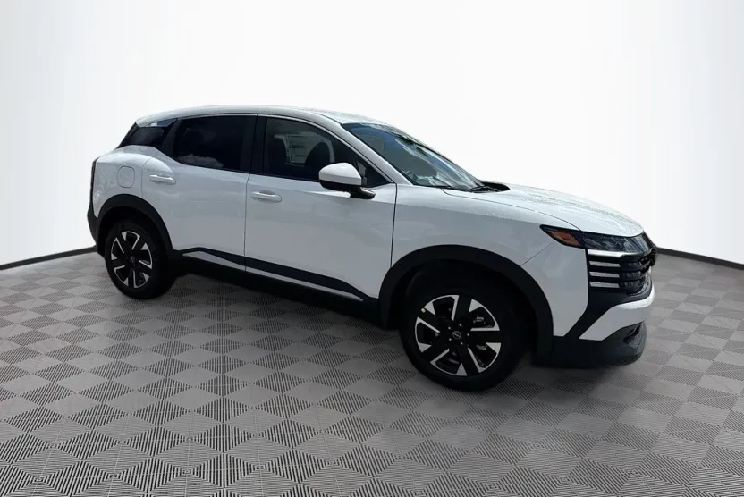 2025 Nissan Kicks SV photo 1