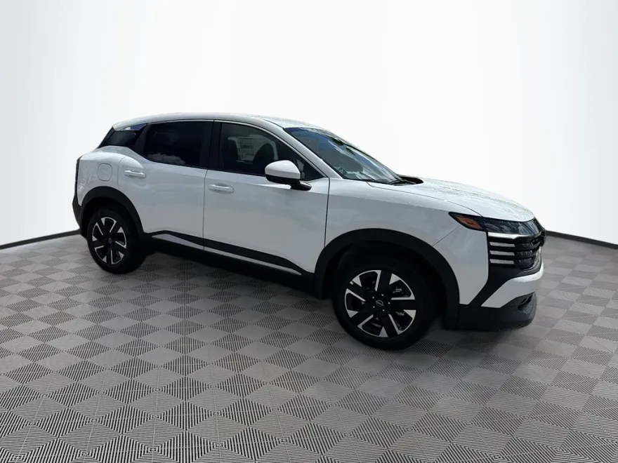 2025 Nissan Kicks SV photo 1