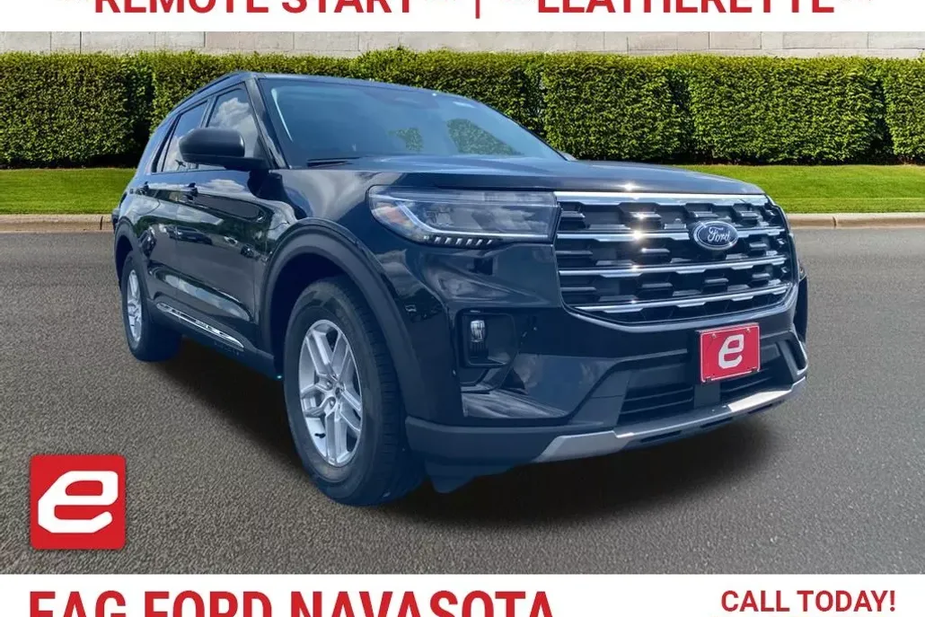 2025 Ford Explorer photo 1
