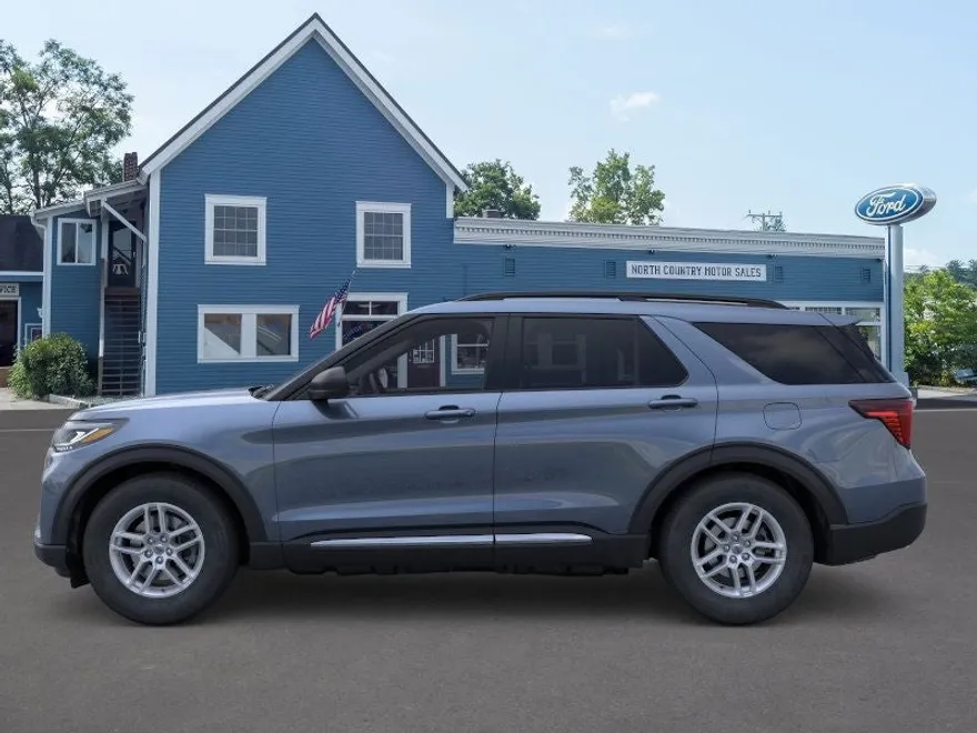 2025 Ford Explorer photo 1