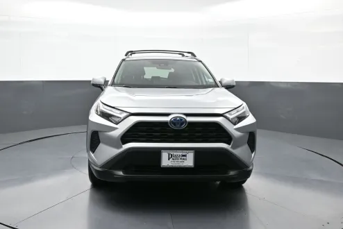 2024 Toyota RAV4 Hybrid XLE photo 2