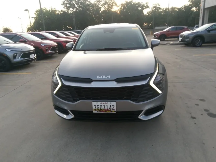 2024 Kia Sportage LX photo 1