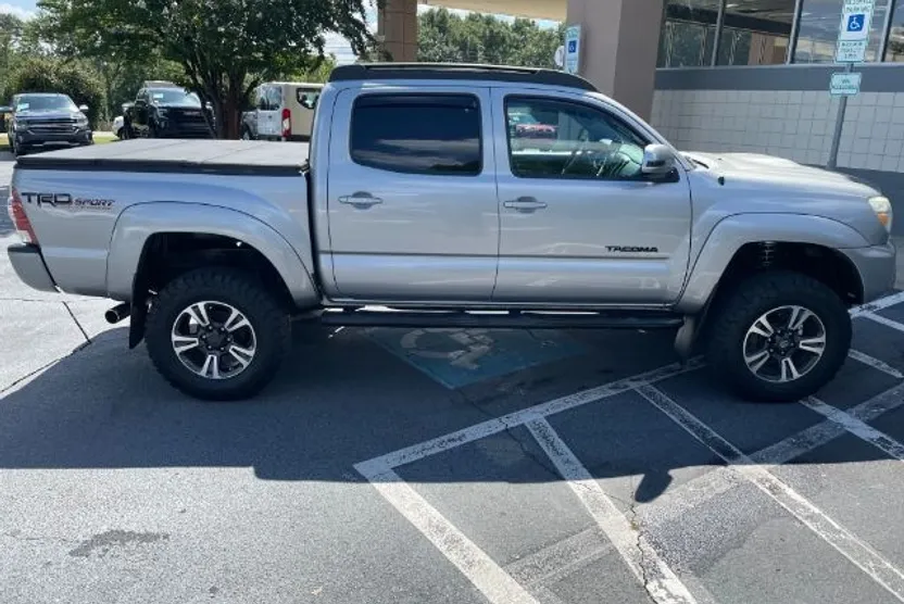 2014 Toyota Tacoma Base V6 photo 1