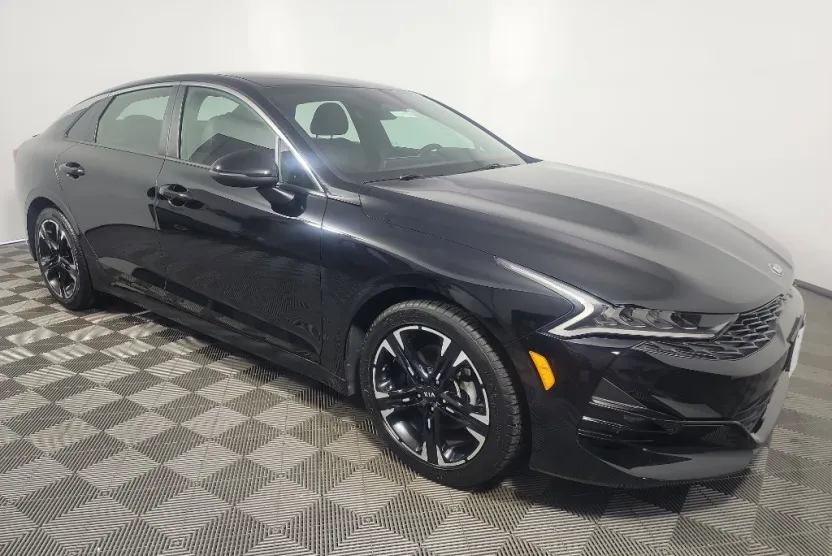 2021 Kia K5 GT-Line photo 1